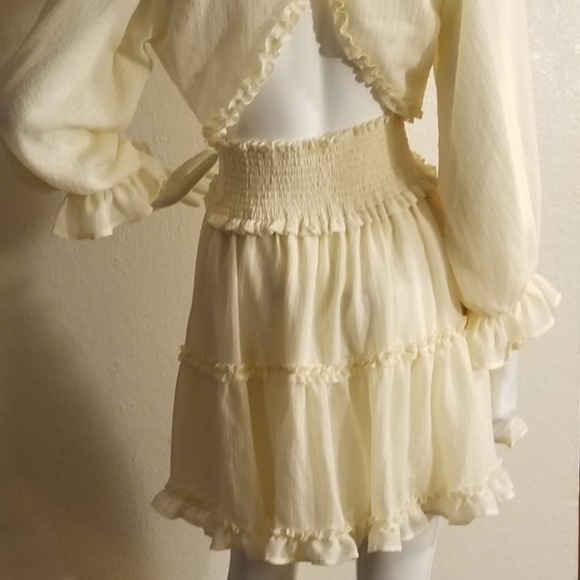 Everything - Picture 2 of 16